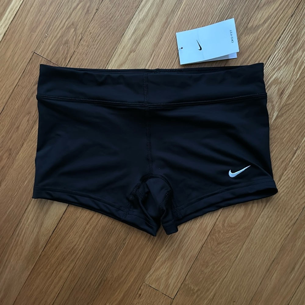 Nike Dri-Fit Women’s spandex athletic shorts new with tags size s Volleyball